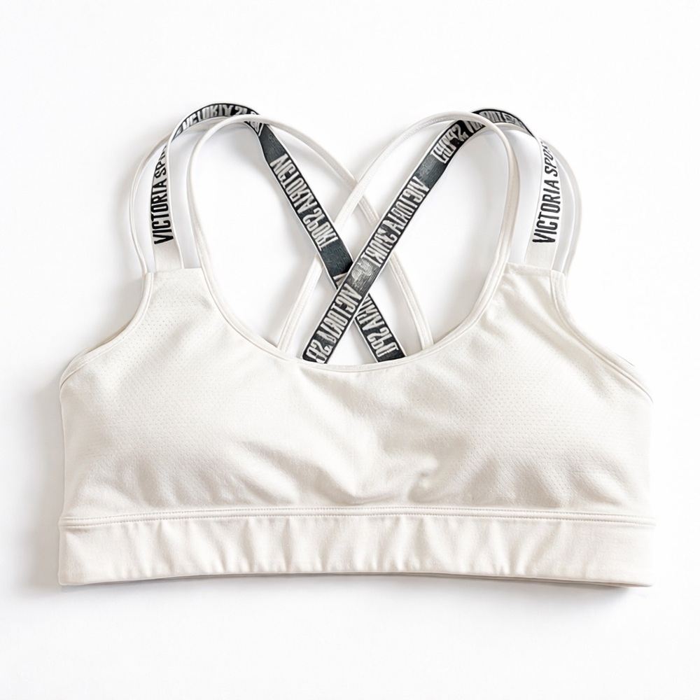 VICTORIA’s SECRET‎ Sport Strappy Logo Sports Bra||White Medium|Criss Cross Back
